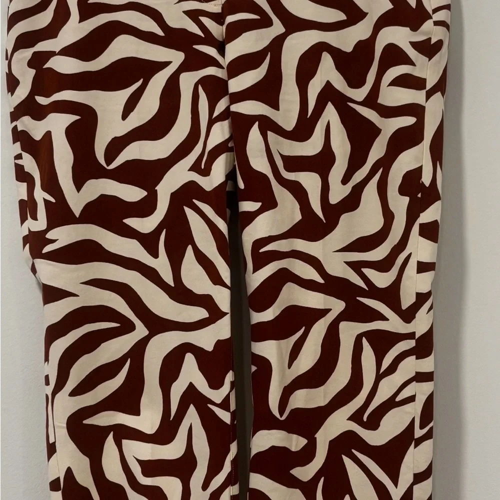SPANX Cream and Brown Patterned Printed Pull-On Pants – Size M/M Petite - Picture 7 of 8